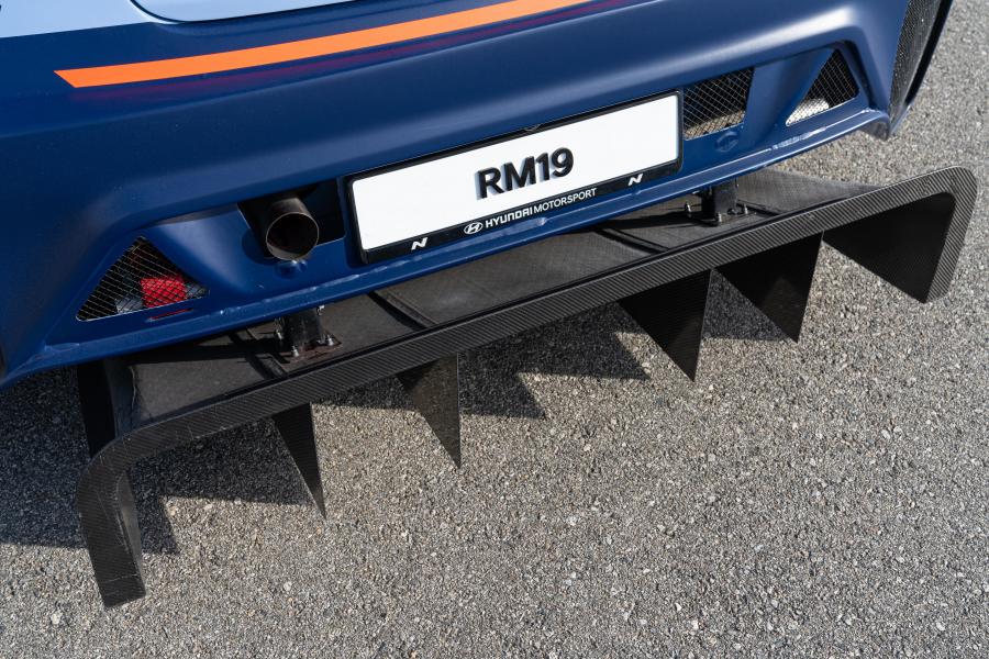Детали экстерьера Hyundai RM19 2019 года  (фото 31 из 86)